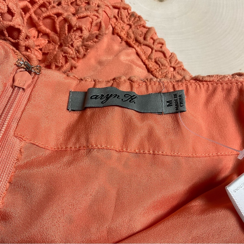 Aryn K shorts M - Picture 4 of 5